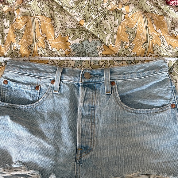 LEVI'S 501 Original Denim Cutoff Shorts Luxor Heat Button Fly Distressed W30 - Picture 9 of 10